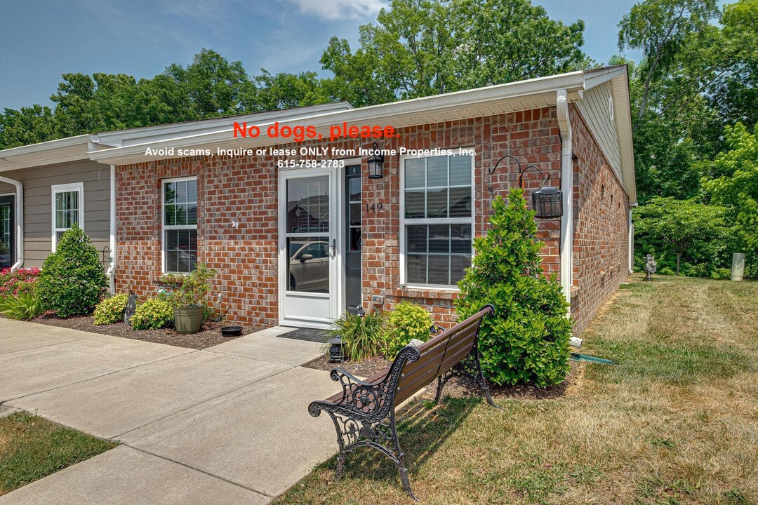 1040 Charlie Daniels Pkwy in Mount Juliet, TN - Building Photo