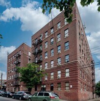 309 E 164th St in Bronx, NY - Building Photo