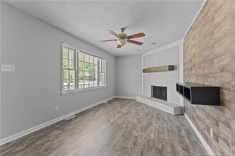 801 Algood Ave in Hope Mills, NC - Building Photo - Building Photo
