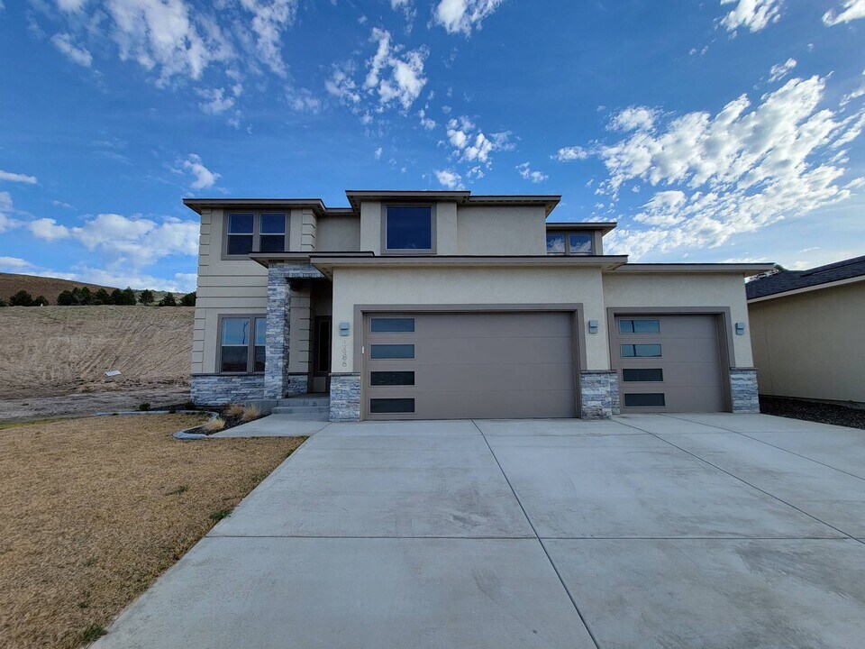 6686 W 24th Ave in Kennewick, WA - Building Photo
