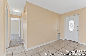3323 W Woodlawn Ave in San Antonio, TX - Building Photo - Building Photo