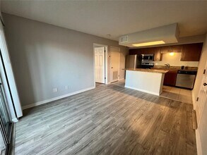 10200 Gandy Blvd N in St. Petersburg, FL - Building Photo - Building Photo