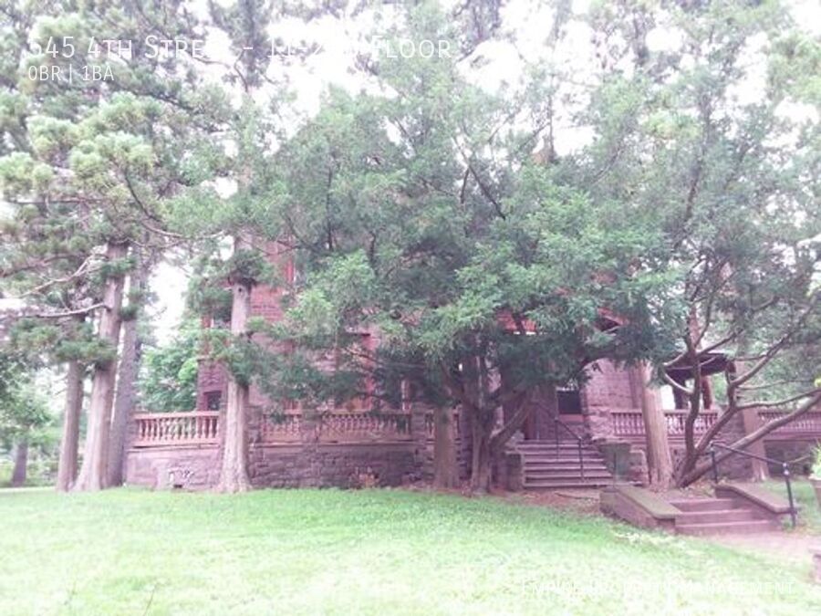 545 4th St in Catasauqua, PA - Foto de edificio