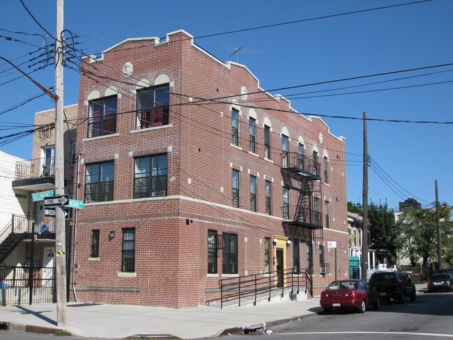 853 Belmont Ave in Brooklyn, NY - Building Photo - Building Photo