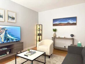 6441 N Hamilton Ave in Chicago, IL - Building Photo - Building Photo