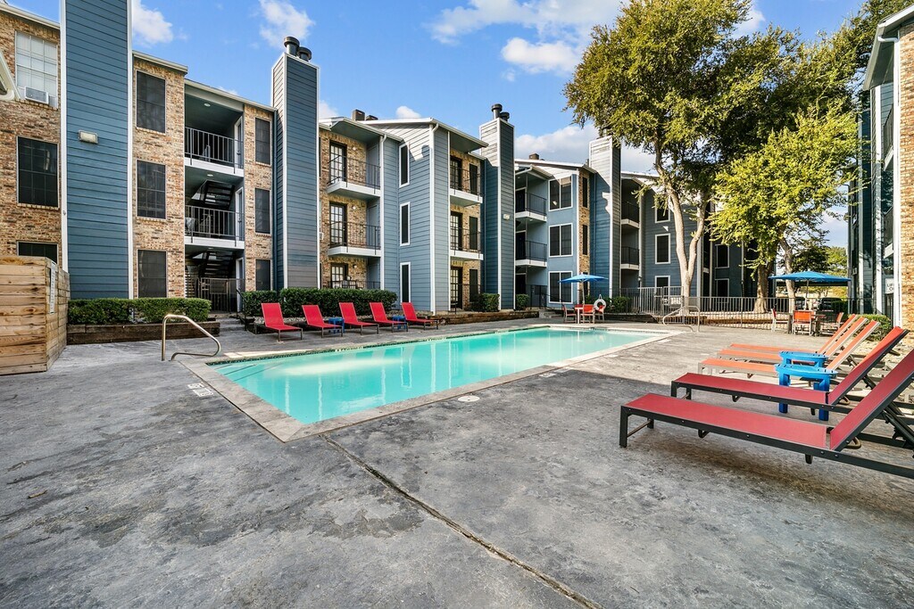 The Landing at McCallum Apartments in Dallas, TX