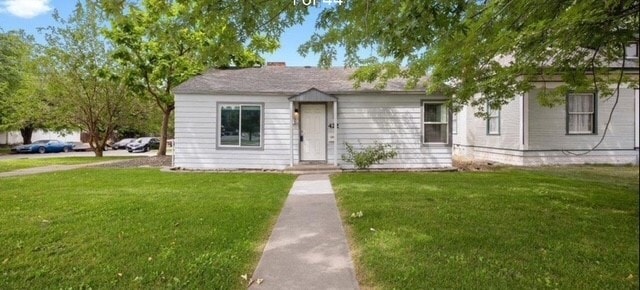 property at 422 W Kennewick Ave