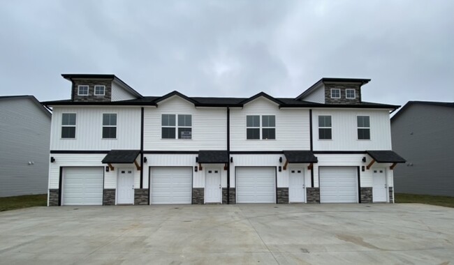 property at 1031 Glenkirk Dr