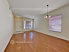 8068 Sweet Clover Ct in Las Vegas, NV - Building Photo - Building Photo