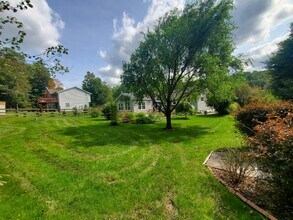 134 Quaker Hill Rd in Monroe, NY - Building Photo - Building Photo