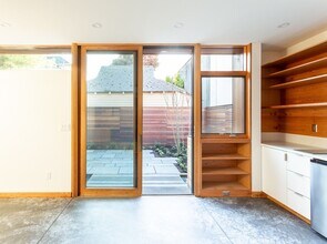 1823 NE Weidler St in Portland, OR - Building Photo - Building Photo