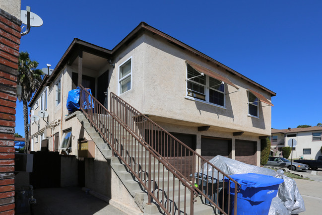 7766-7700 University Ave in La Mesa, CA - Building Photo - Building Photo