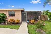 6556 Country Wood Way in Delray Beach, FL - Foto de edificio - Building Photo