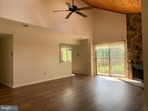 214 Christopher Pl in Chalfont, PA - Building Photo - Building Photo