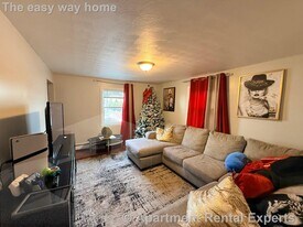 87 Bradford St in Everett, MA - Building Photo