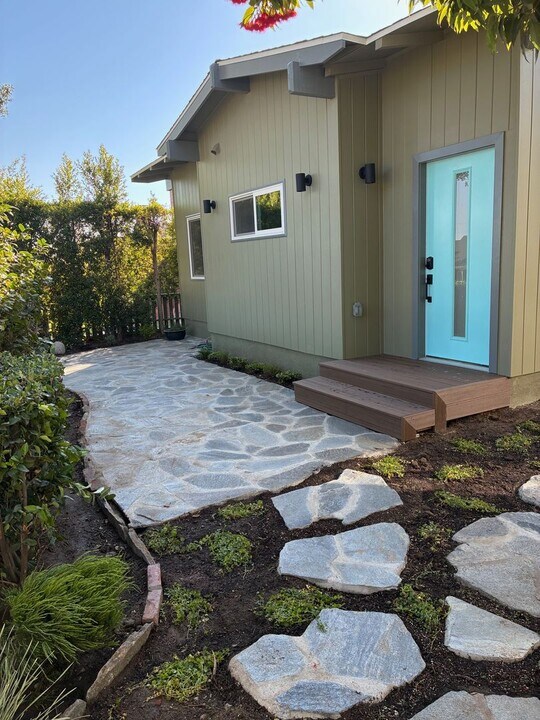 1559 Winchester Ave in Glendale, CA - Building Photo