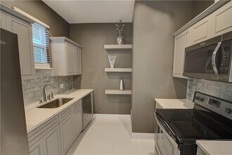 800 E Jefferson St in Orlando, FL - Building Photo - Building Photo