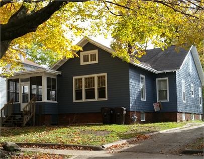 609 W Elm St, Unit 1601 in Urbana, IL - Foto de edificio