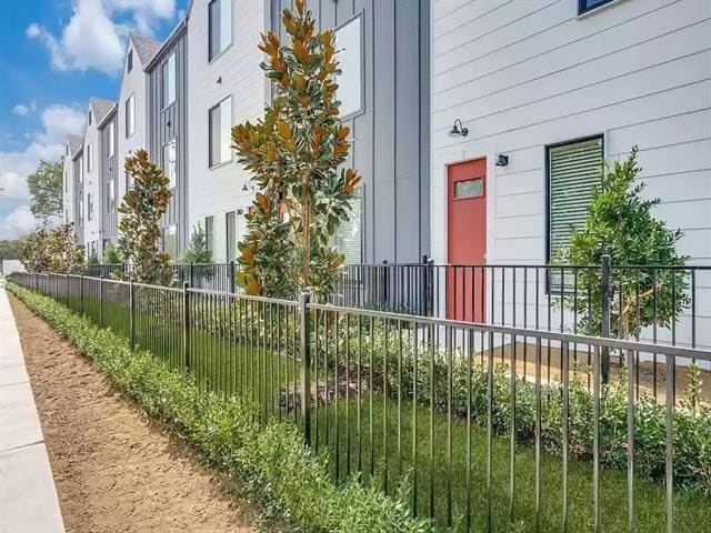 3275 Dallas St in Dallas, TX - Building Photo - Building Photo