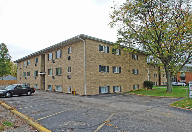 Claypool II Apartments in Dayton, OH - Foto de edificio - Building Photo