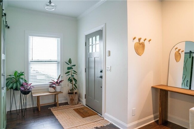 1580 Pineview Terrace SW in Atlanta, GA - Building Photo - Building Photo