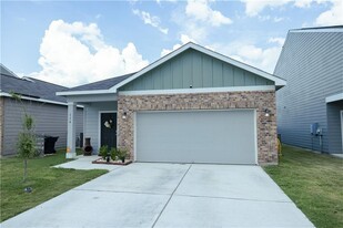 114 Woodpecker Run in Jarrell, TX - Building Photo