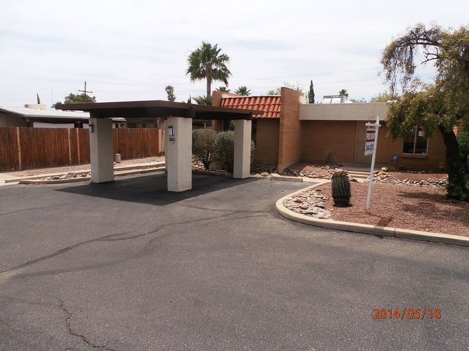 2743 W Sheryl Dr in Tucson, AZ - Building Photo