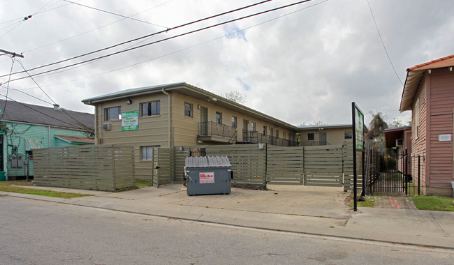 Taylor Park Apartments in New Orleans, LA - Building Photo - Building Photo