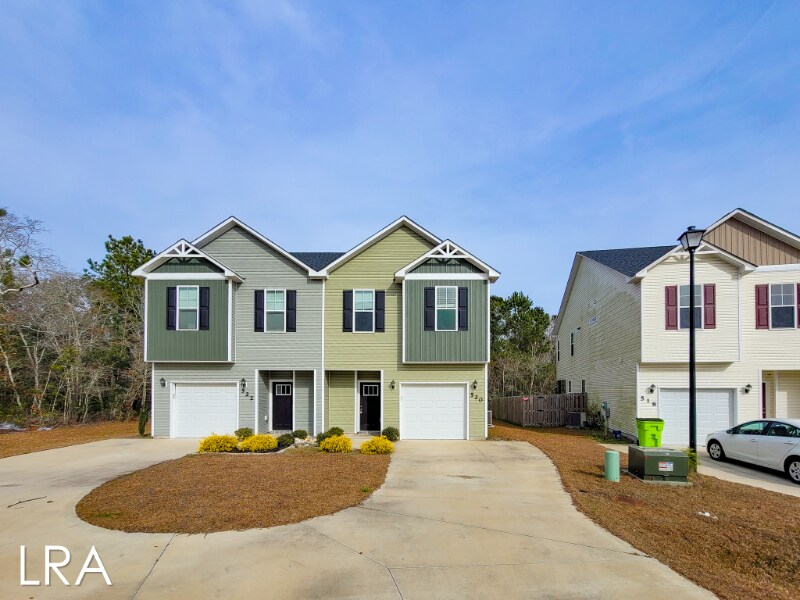 520 Shallotte Ln in Holly Ridge, NC - Foto de edificio