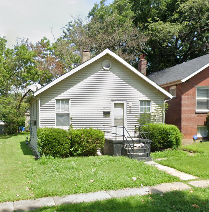 6733 Schofield Pl in St. Louis, MO - Foto de edificio