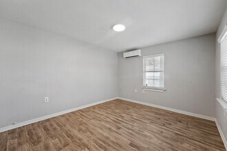 16730 Springfield Dr in Conroe, TX - Building Photo - Building Photo