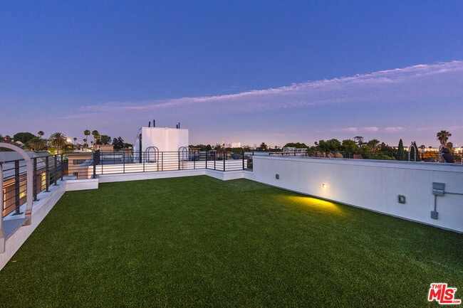 property at 1337 N Fuller Ave