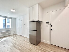 217 W 123rd St in New York, NY - Building Photo - Building Photo