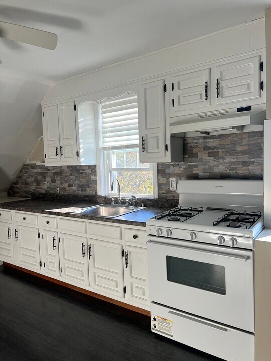 38 Frances Ave in Cranston, RI - Building Photo