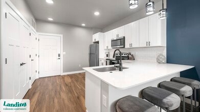 2445 Estrella Pkwy, Unit 3002 in Goodyear, AZ - Foto de edificio - Building Photo