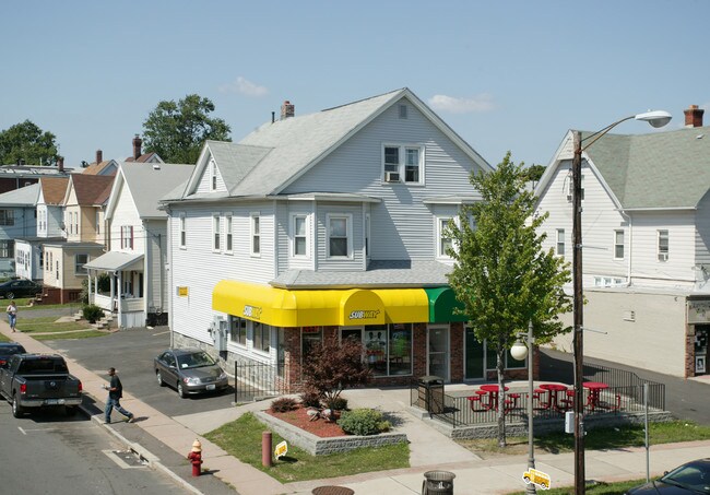 465-467 Franklin Ave in Hartford, CT - Foto de edificio - Building Photo