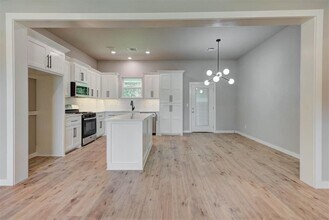 705 Rolling Meadow Dr in Noble, OK - Building Photo - Building Photo
