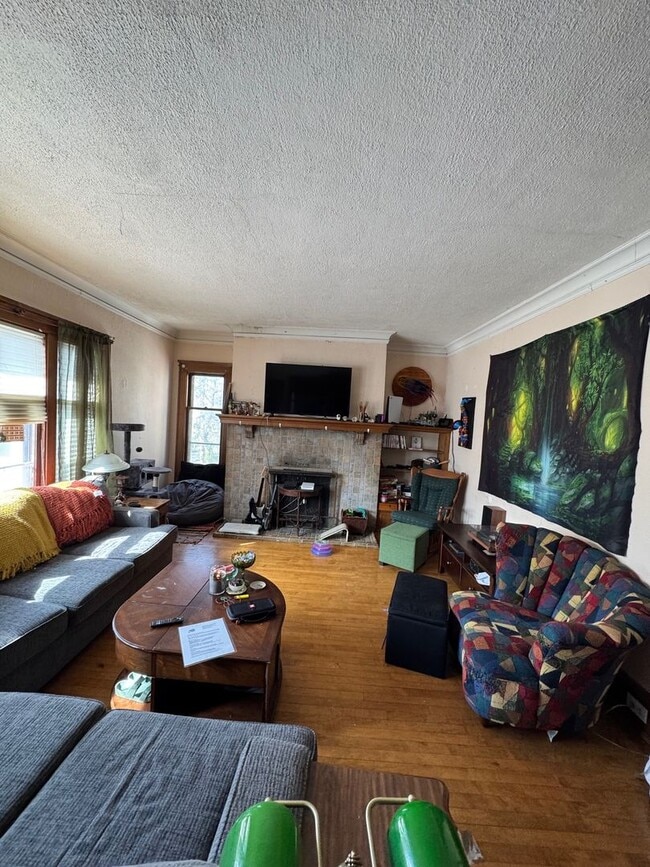 3216 N Marietta Ave in Milwaukee, WI - Building Photo - Building Photo