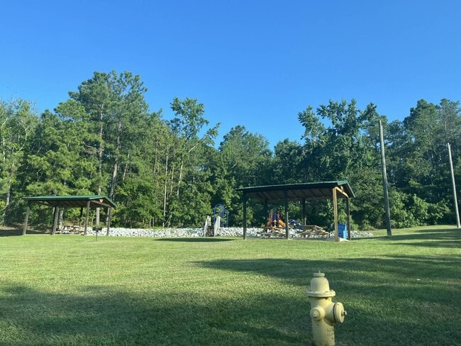 property at 2524 Redoubt Cir