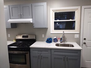 48 Dupont Pl in Bridgeport, CT - Building Photo - Building Photo