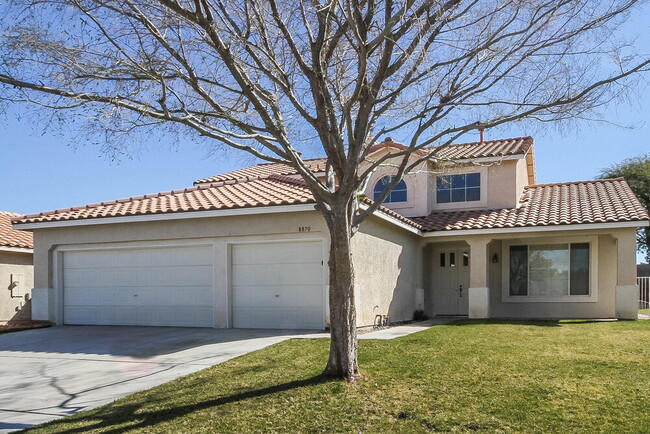 8870 Quintane Ln in Las Vegas, NV - Building Photo - Building Photo