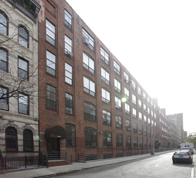 213 Taaffe Pl in Brooklyn, NY - Foto de edificio - Building Photo