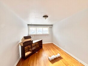 839 Maplewood Ave in Ottawa, ON - Building Photo - Building Photo