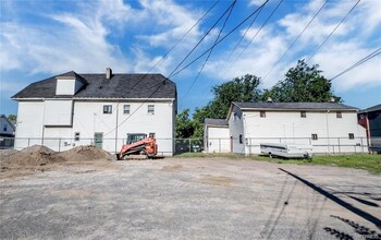 148 Forest Ave in Buffalo, NY - Building Photo - Building Photo