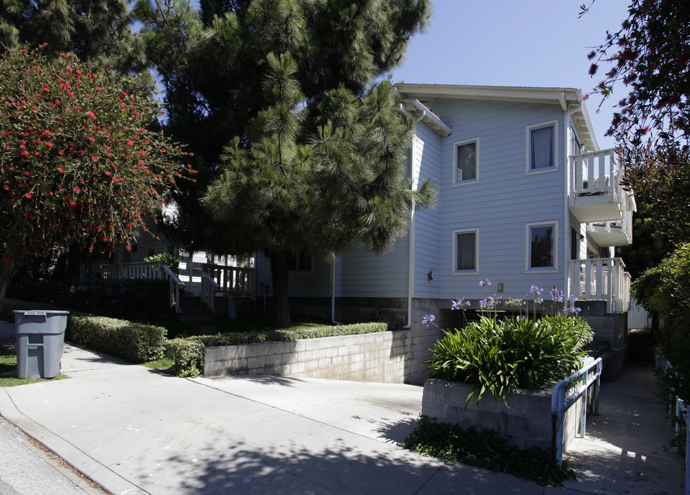 3005 Highland Ave in Santa Monica, CA - Building Photo