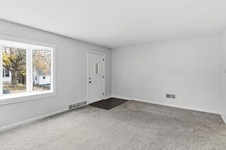 4808 Binney St in Omaha, NE - Building Photo - Building Photo