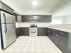 5411 NW 16th St-Unit -5411 in Lauderhill, FL - Building Photo - Building Photo