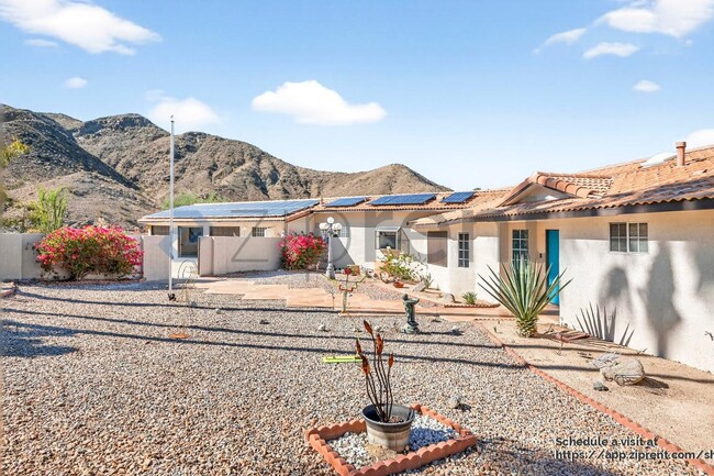 39124 Channel Dr in Cathedral City, CA - Building Photo - Building Photo