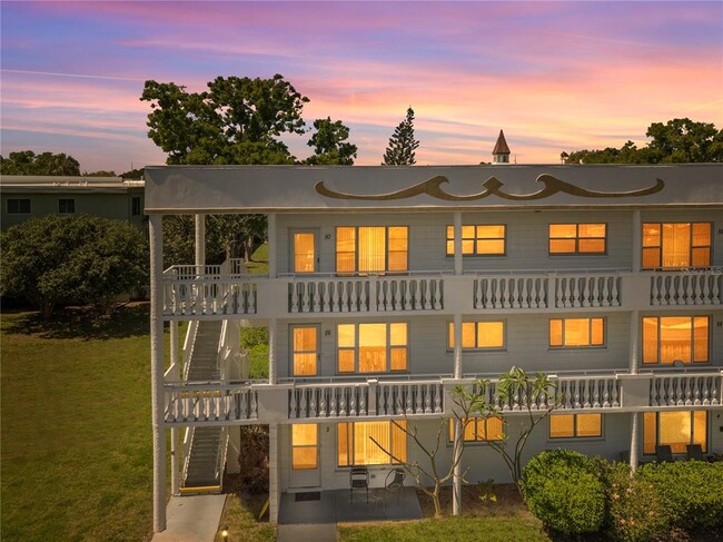 property at 2428 Columbia Dr