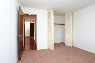 Main Park Apartments in West Chicago, IL - Building Photo - Interior Photo